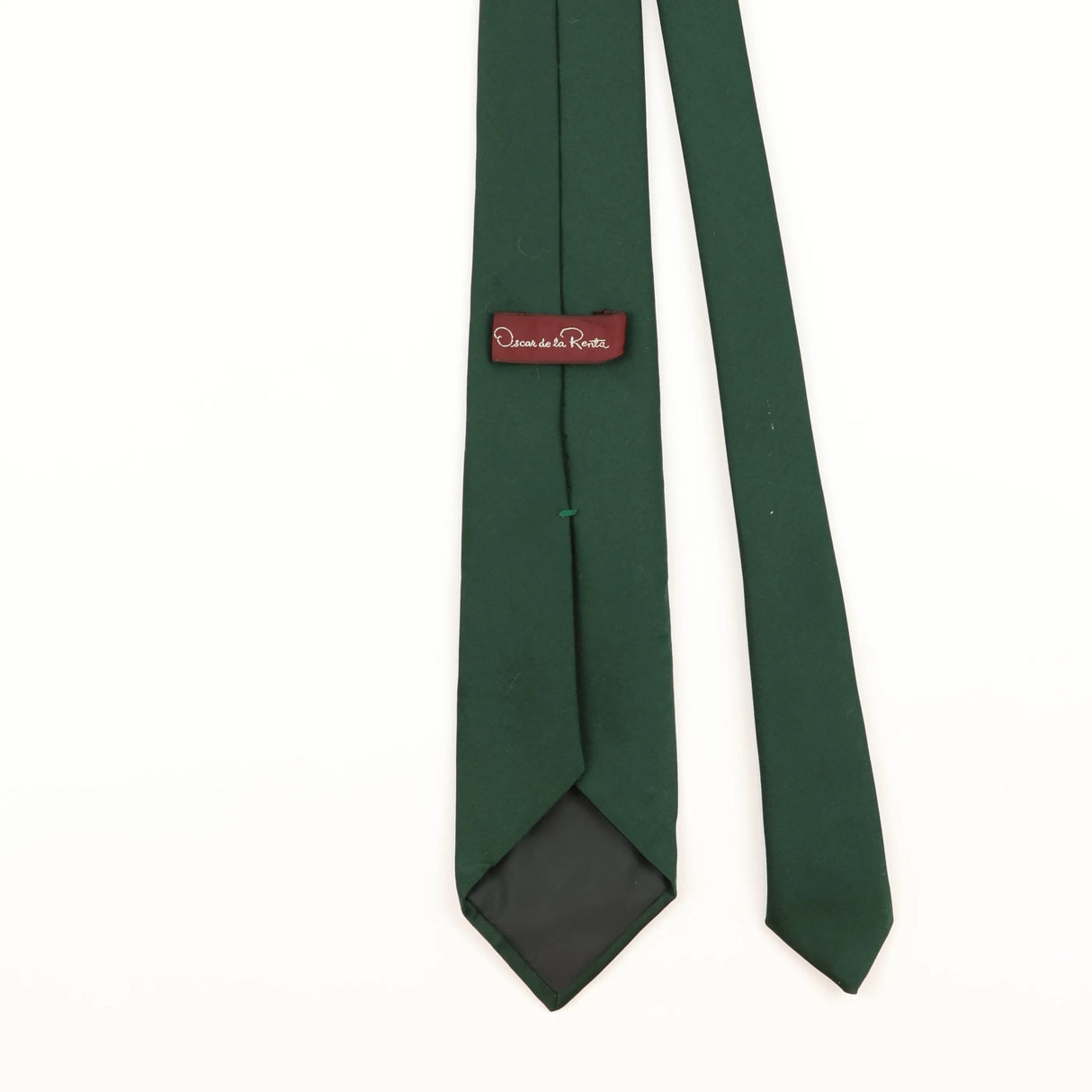 Back Detail of Vintage Oscar De La Renta Plain Patterned Tie