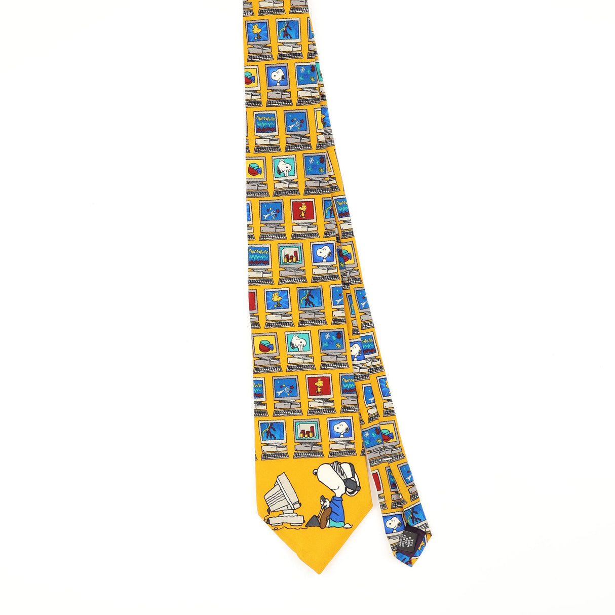 Front Front of Vintage 1990's Peanuts Snoopy Cartoon Patterned Tie