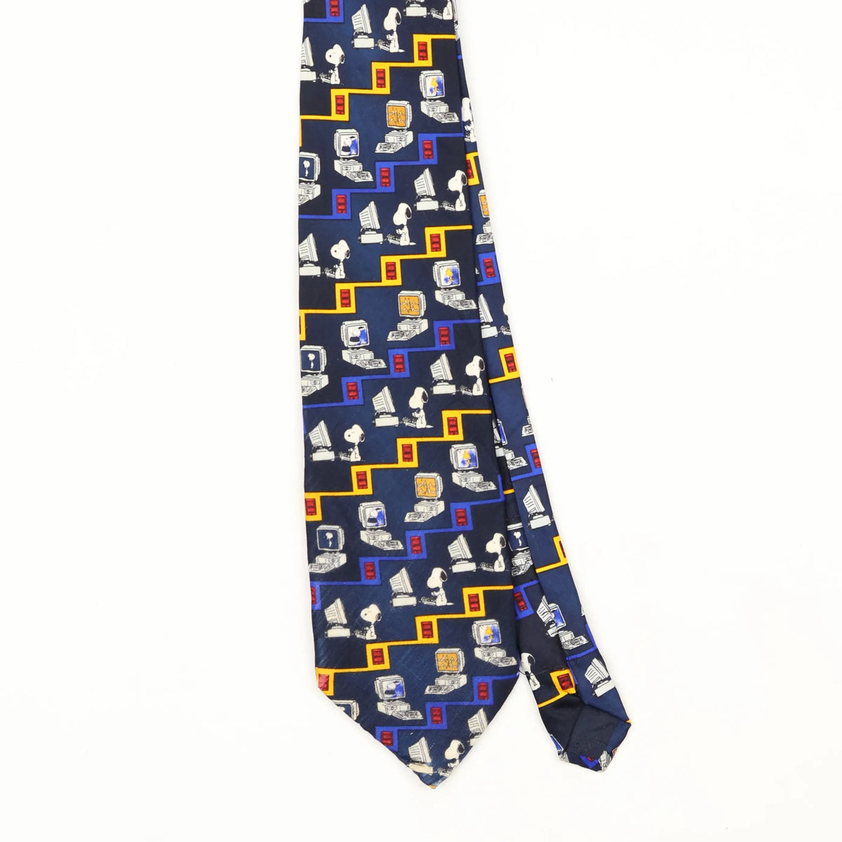 Front Front Detail of Vintage Peanuts Snoopy Cartoon Patterned Tie