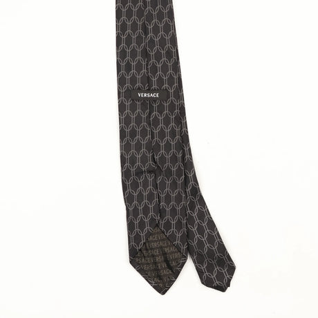 Back Back Detail of Vintage 1990's Versace Chain Link Geometric Patterned Tie