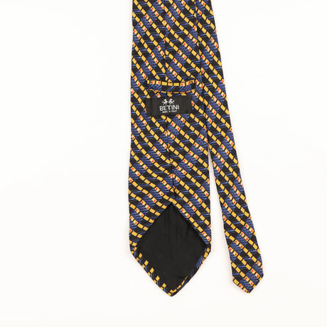 Back Detail of Vintage 1990's Geometric Patterned Tie