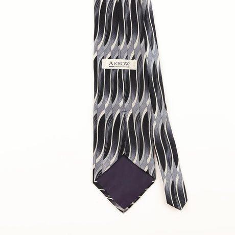 Back Detail of Vintage Geometric Patterned Tie