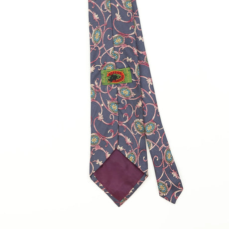 Back Detail of Vintage 1990's Boston Traders Geometric Patterned Tie