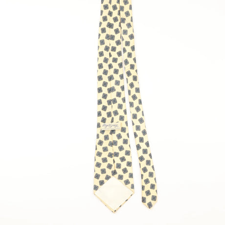 Back of Vintage Geometric Patterned Tie