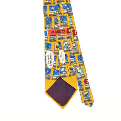 Back Back Detail of Vintage 1990's Peanuts Snoopy Cartoon Patterned Tie