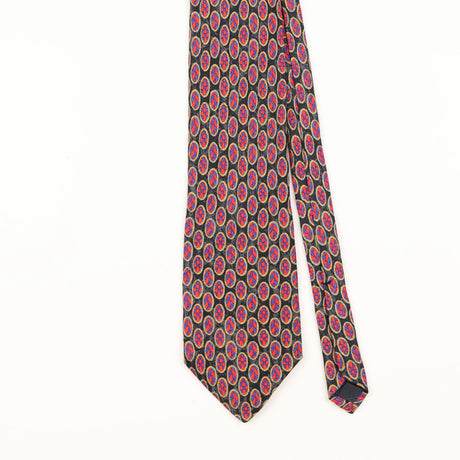 Front Detail of Vintage 1990's Geometric Patterned Tie