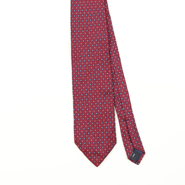 Front Detail of Vintage Nautica Geometric Patterned Tie
