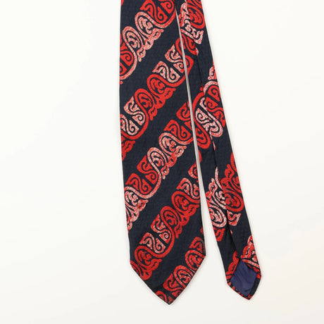 Front Detail of Vintage Abstract Patterned Tie