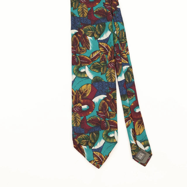 Front Detail of Vintage 1990's Floral Patterned Tie