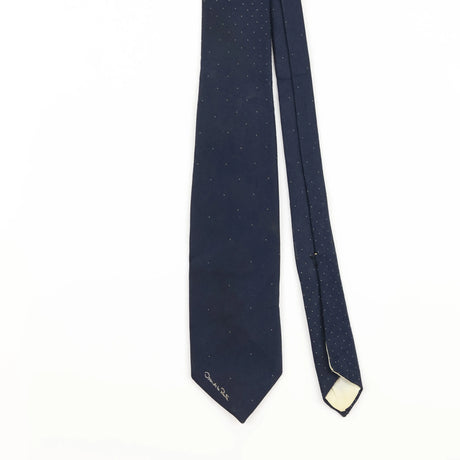 Front Detail of Vintage Oscar De La Renta Geometric Patterned Tie