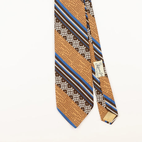Front Detail of Vintage 1980's Striped Patterned Tie