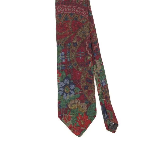 Front Detail of Vintage 1990's Cambridge Classics Floral Patterned Tie