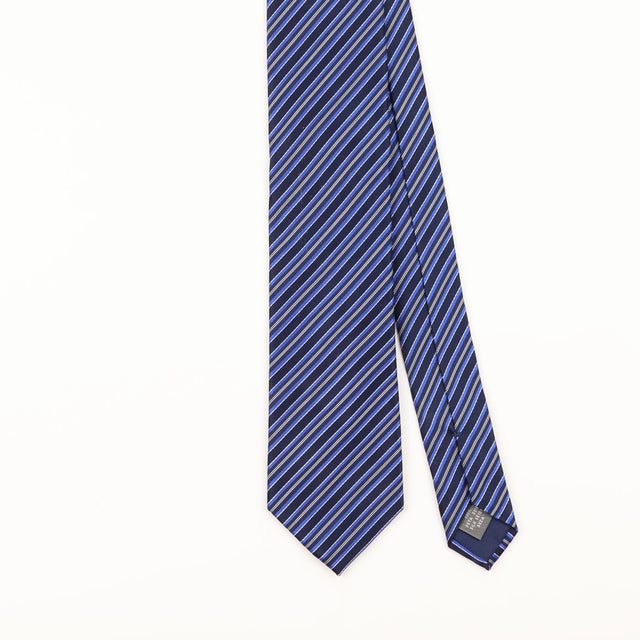 Front Detail of Vintage Striped Patterned Tie