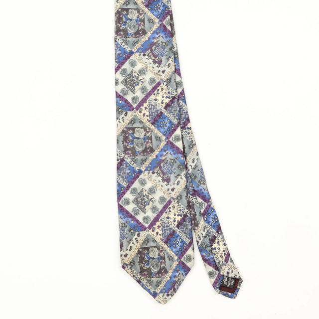 Front Front Detail of Vintage 1990's Geometric Patterned Tie