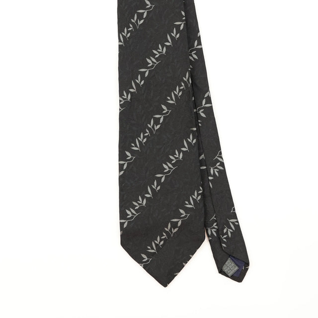 Front Detail of Vintage 1990's Floral Patterned Tie