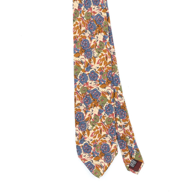 Front Front Detail of Vintage 1990's Floral Patterned Tie