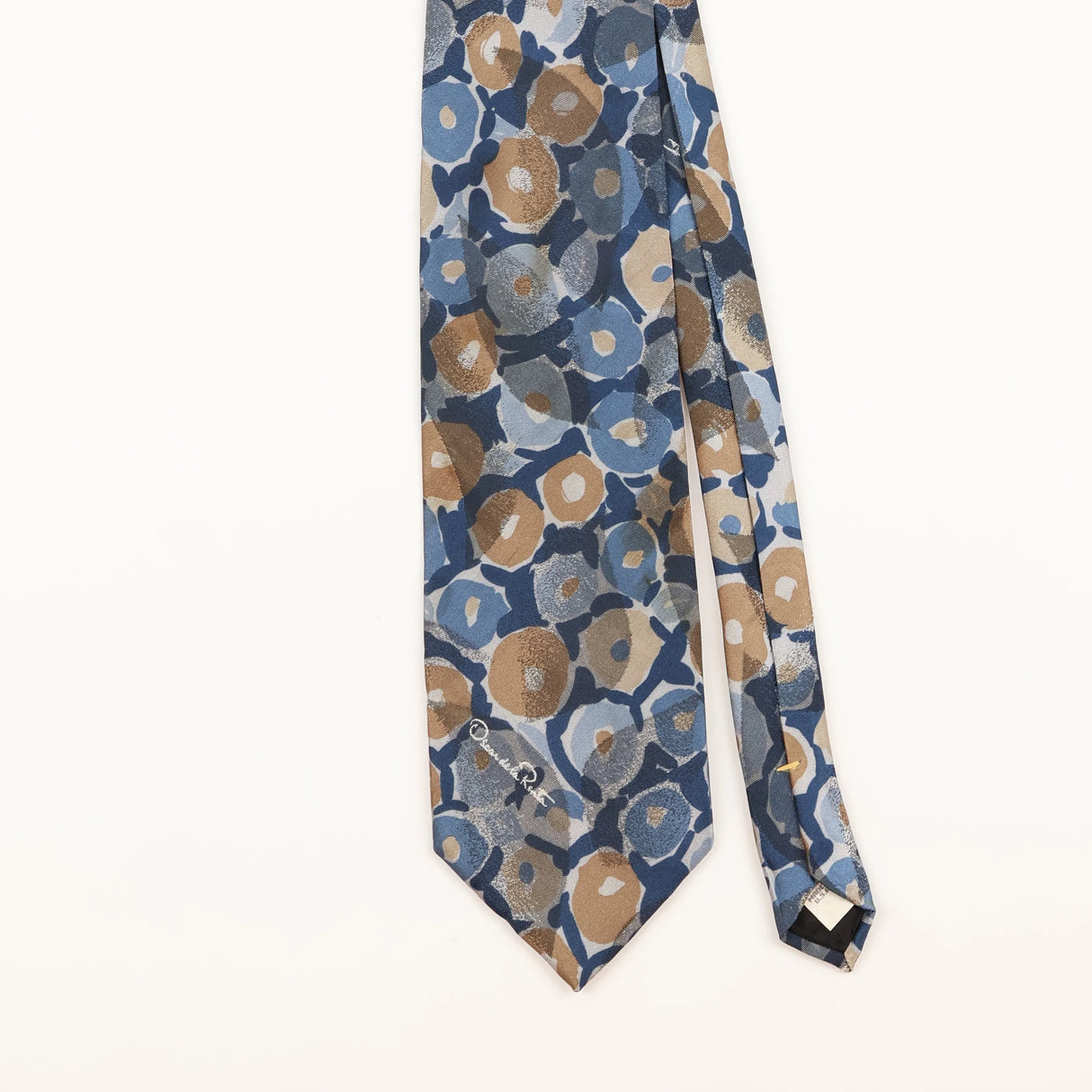 Front Detail of Vintage 1990's Oscar De La Renta Geometric Patterned Tie