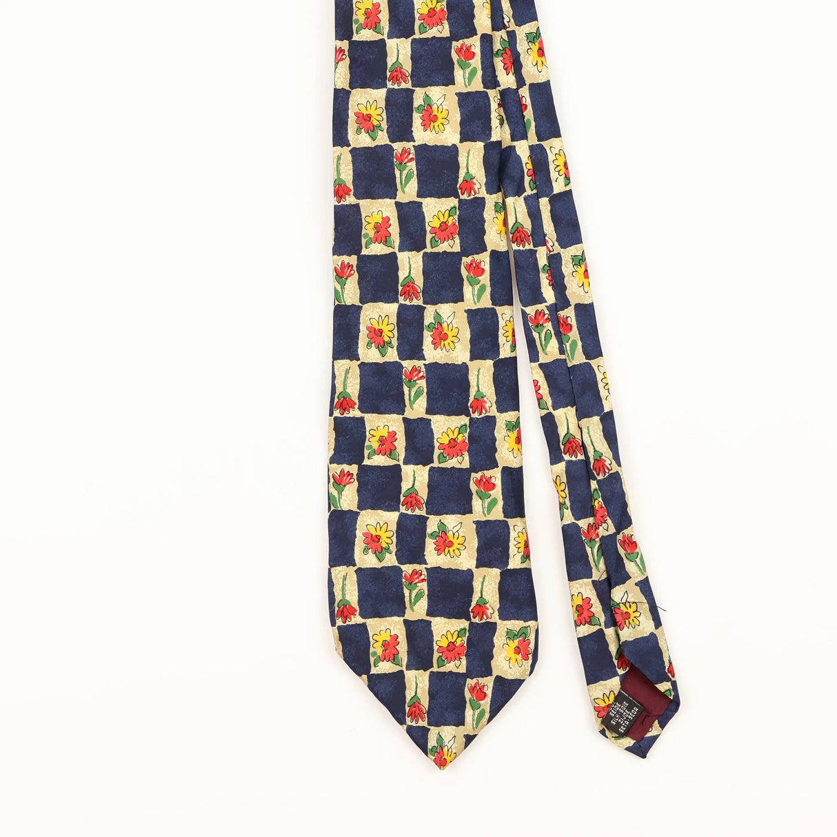 Front Detail of Vintage 1990's Geometric Patterned Tie