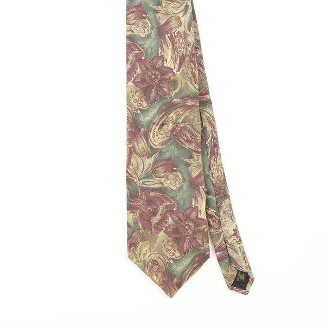 Front Detail of Vintage Floral Patterned Tie