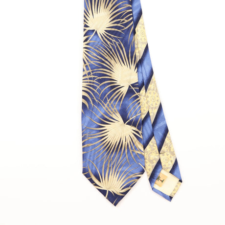 Front Detail of Vintage Floral Patterned Tie